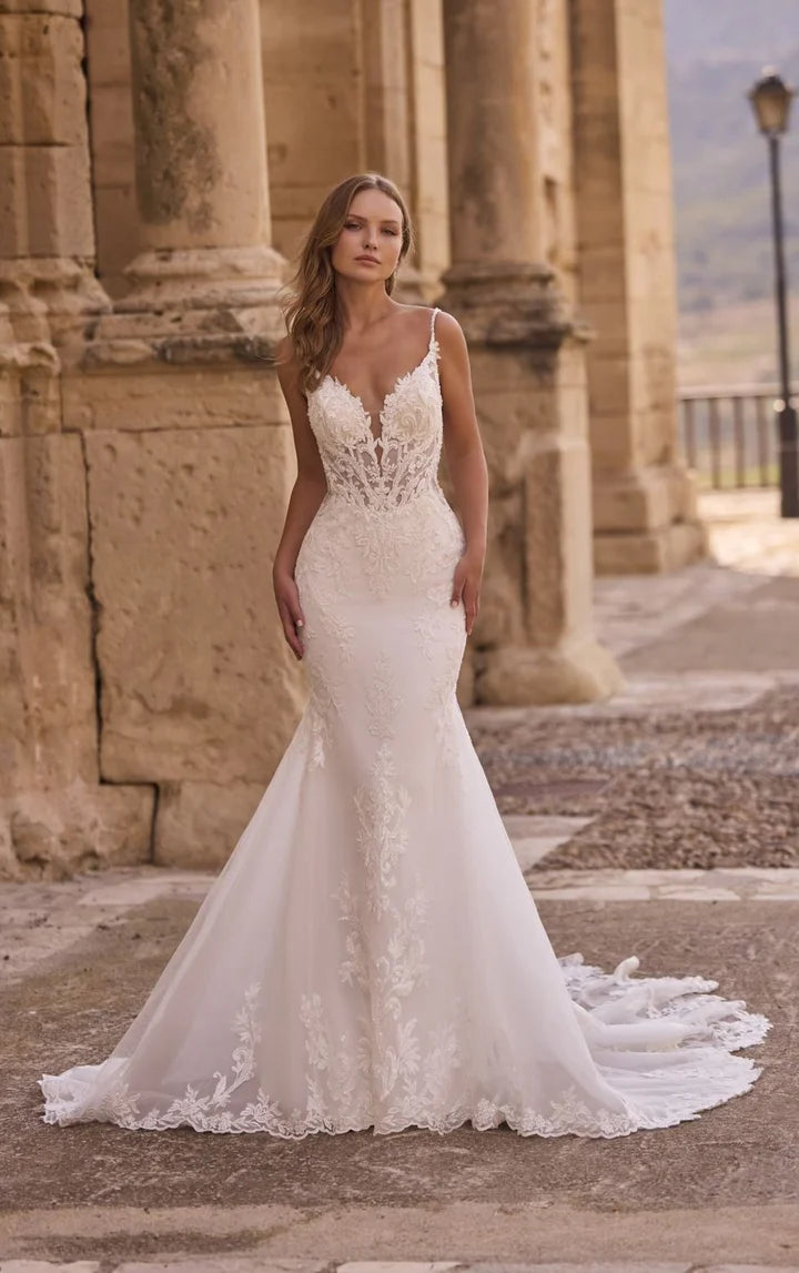 Ronald Joyce fitted wedding dress