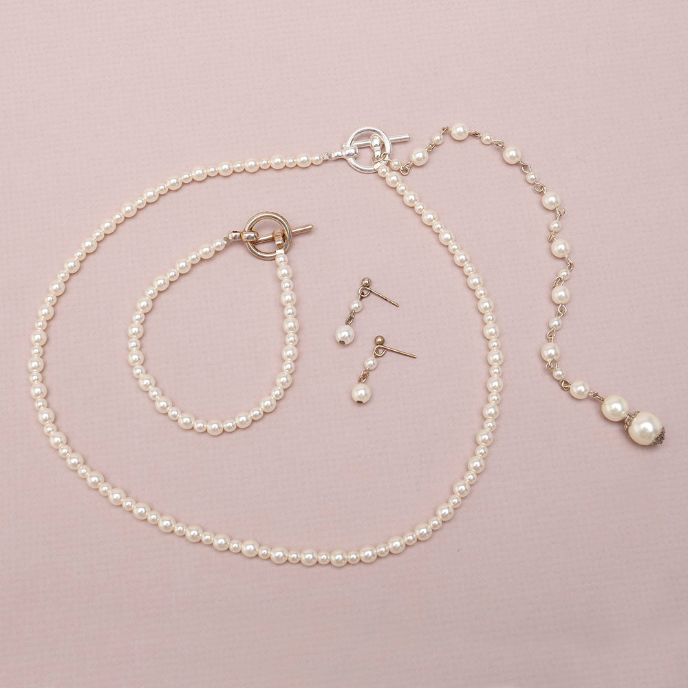 Taylor Bridal Jewellery Set with Back Drop