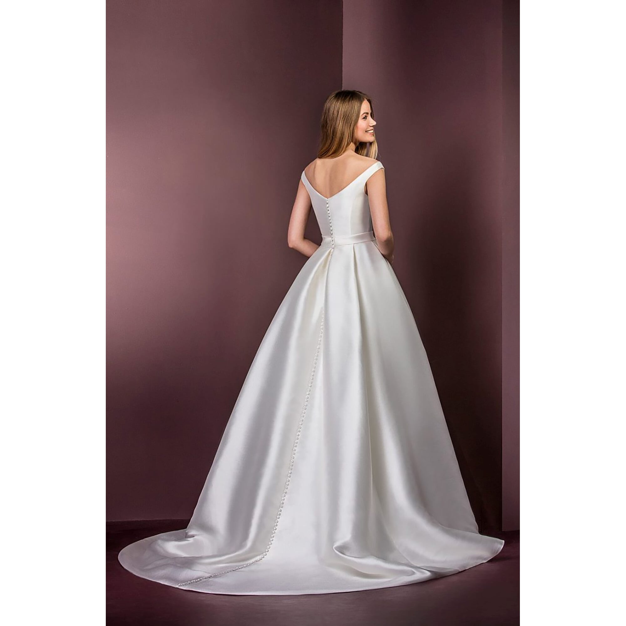 Ellis Bridal 19093