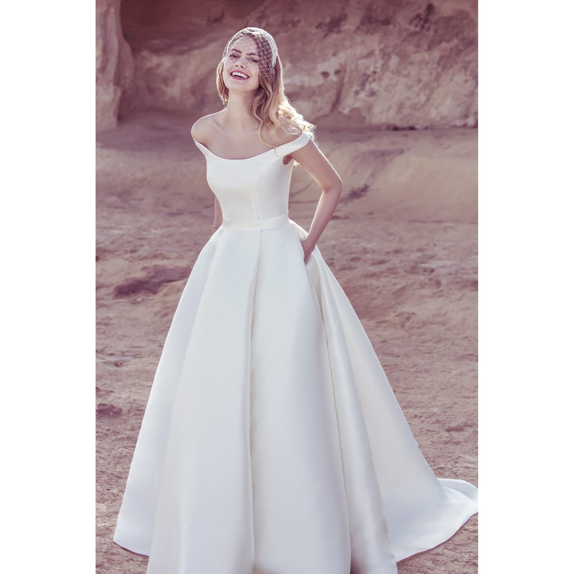 Ellis Bridal 19093